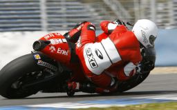 motorcycles - julian-simon-ducati-tes.jpg