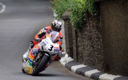 motorcycles - McGuinness-2008-tt.jpg