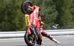 motorcycles - bautista-crash-5.jpg