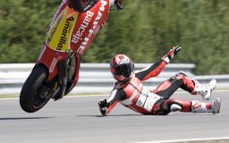 motorcycles - bautista-crash-7.jpg