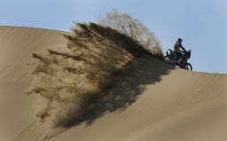 motorcycles - dakar2011_26568331.jpg