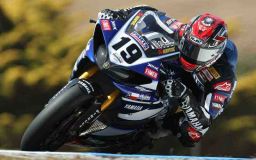 motorcycles - ben-spies-lean.jpg