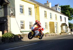 motorcycles - qys2vk.jpg