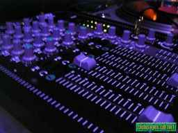 photo_archive 2002-05-17-1070186461 - P5182188.jpg