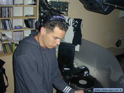 photo_archive 2003-04-18-1068910289 - 0101_045.jpg