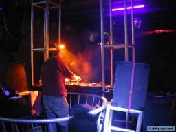 photo_archive 2004-12-11-1103958622 - 005.jpg