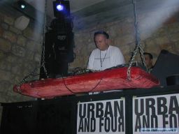 photo_archive 2004-12-24-1104072893 - liz039.jpg