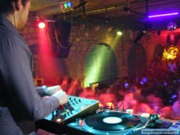 photo_archive 2004-12-31-1104671952 - nova2005-part2009.jpg