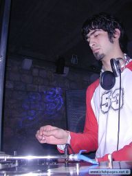 photo_archive 2005-02-12-1108943051 - 040.jpg