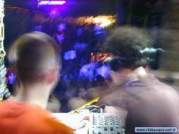 photo_archive 2005-04-02-1113426612 - 2058.jpg