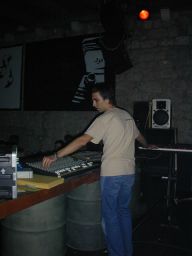 photo_archive 2005-04-30-1133548017 - dundov30.4.05055_resize.jpg