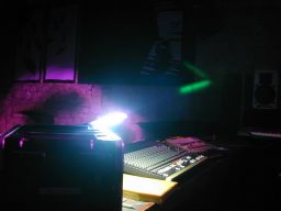 photo_archive 2005-04-30-1133548017 - dundov30.4.05007_resize.jpg