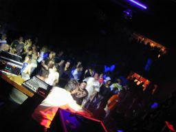 photo_archive 2005-04-30-1133548017 - dundov30.4.05111_resize.jpg