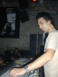 photo_archive 2005-04-30-1133548017 - dundov30.4.05129_resize.jpg