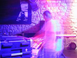 photo_archive 2005-04-30-1133548017 - dundov30.4.05058_resize.jpg