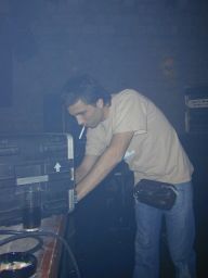 photo_archive 2005-04-30-1133548017 - dundov30.4.05032_resize.jpg