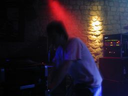 photo_archive 2005-04-30-1133548017 - dundov30.4.05031_resize.jpg