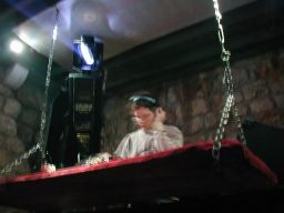 photo_archive 2005-04-30-1133548017 - dundov30.4.05014_resize.jpg