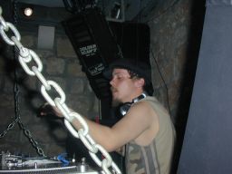 photo_archive 2005-05-14-1133547880 - 052_resize.jpg