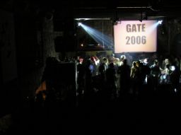 photo_archive 2005-12-31-1137851728 - 10_gate2006_filtered_resize_resize.jpg