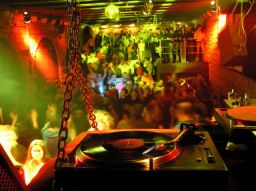 photo_archive 2005-12-31-1137851728 - 16_gate2006_filtered_resize_resize.jpg