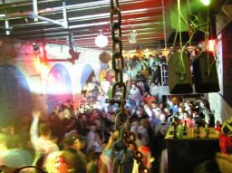 photo_archive 2005-12-31-1137851728 - 17_gate2006_filtered_resize_resize.jpg