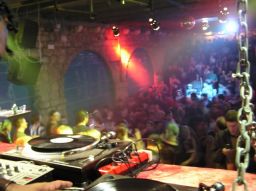 photo_archive 2005-12-31-1137851728 - P1010031_filtered_resize_resize.jpg