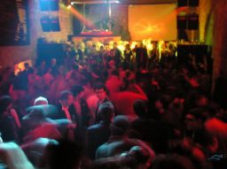 photo_archive 2005-12-31-1137851728 - 06_gate2006_filtered_resize_resize.jpg