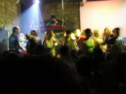 photo_archive 2005-12-31-1137851728 - P1010088_filtered_resize_resize.jpg