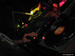 photo_archive 2006-03-31-1143903913 - DSCN0100_resize.jpg