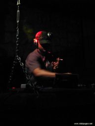 photo_archive 2006-03-31-1143903913 - DSCN0073_resize.jpg