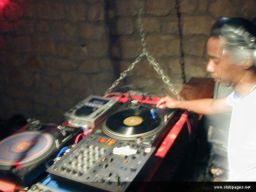 photo_archive 2006-05-13-1147613530 - DSCN0045_resize.jpg