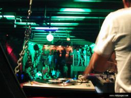 photo_archive 2006-05-13-1147613530 - DSCN0050x_resize.jpg