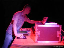 photo_archive 2006-05-27-1149278419 - DSCN0053_resize.jpg