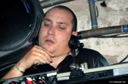 photo_archive 2006-11-11-1164139298 - DSC_7753_resize.jpg