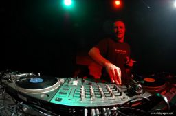 photo_archive 2006-12-30-1168987791 - DSC_0677_resize.jpg